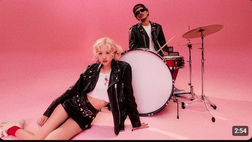 ROSÉ & Bruno Mars - APT