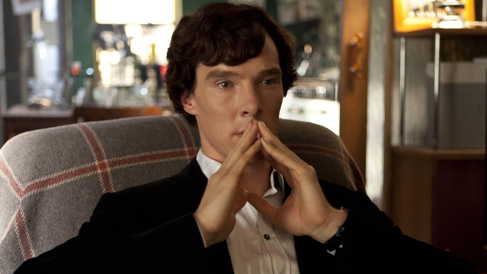 benedict-cumberbatch-as-sherlock-holmes-in-season-2.jpg