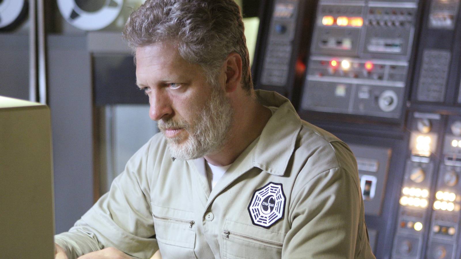 Top 10 Mystery Box TV Shows Ranked: From Lost to Westworld clancy-brown-in-lost.jpg