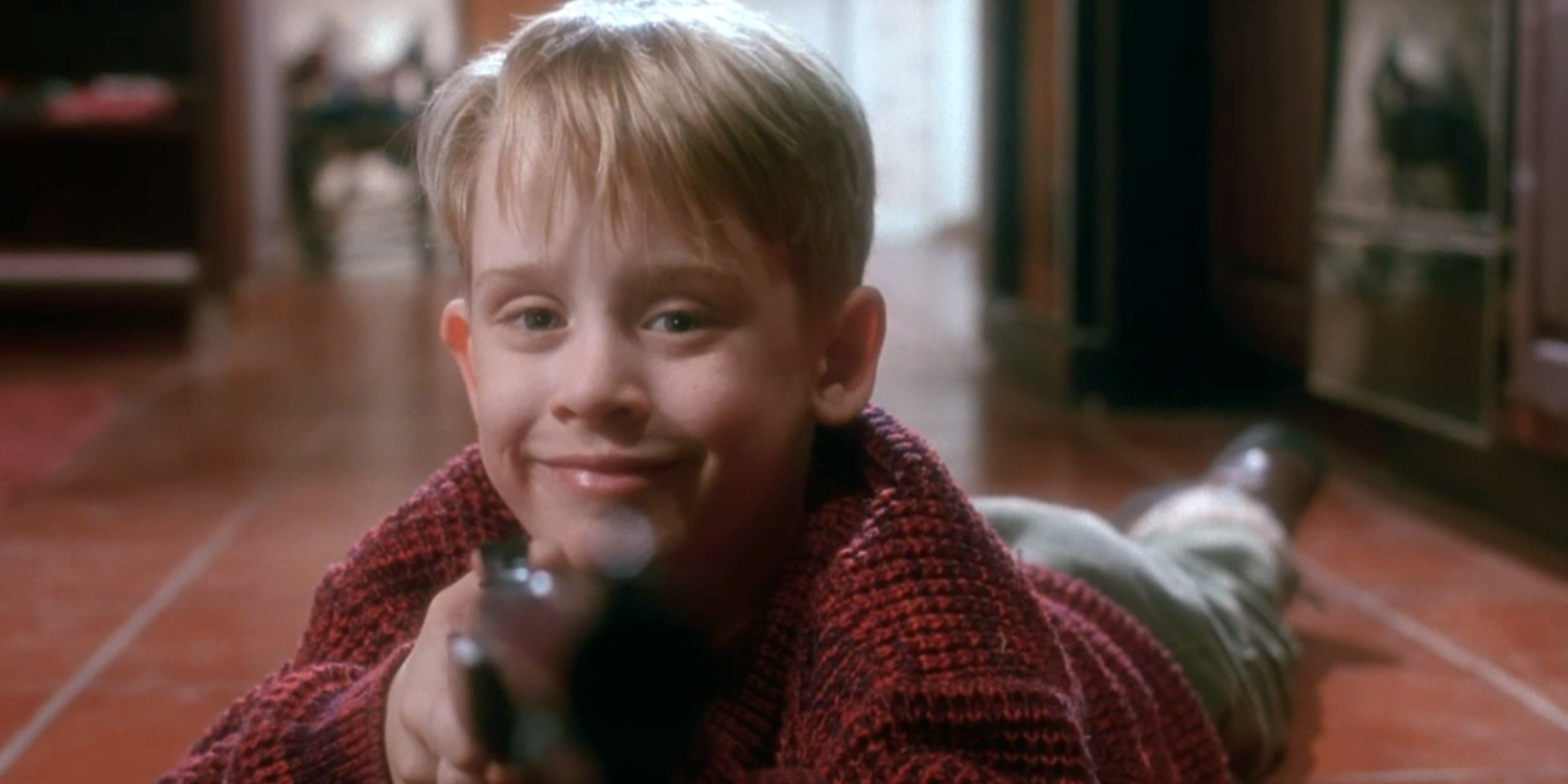 10 Perfect Movies It's Impossible To Hate kevin-pointing-a-gun-in-home-alone.png