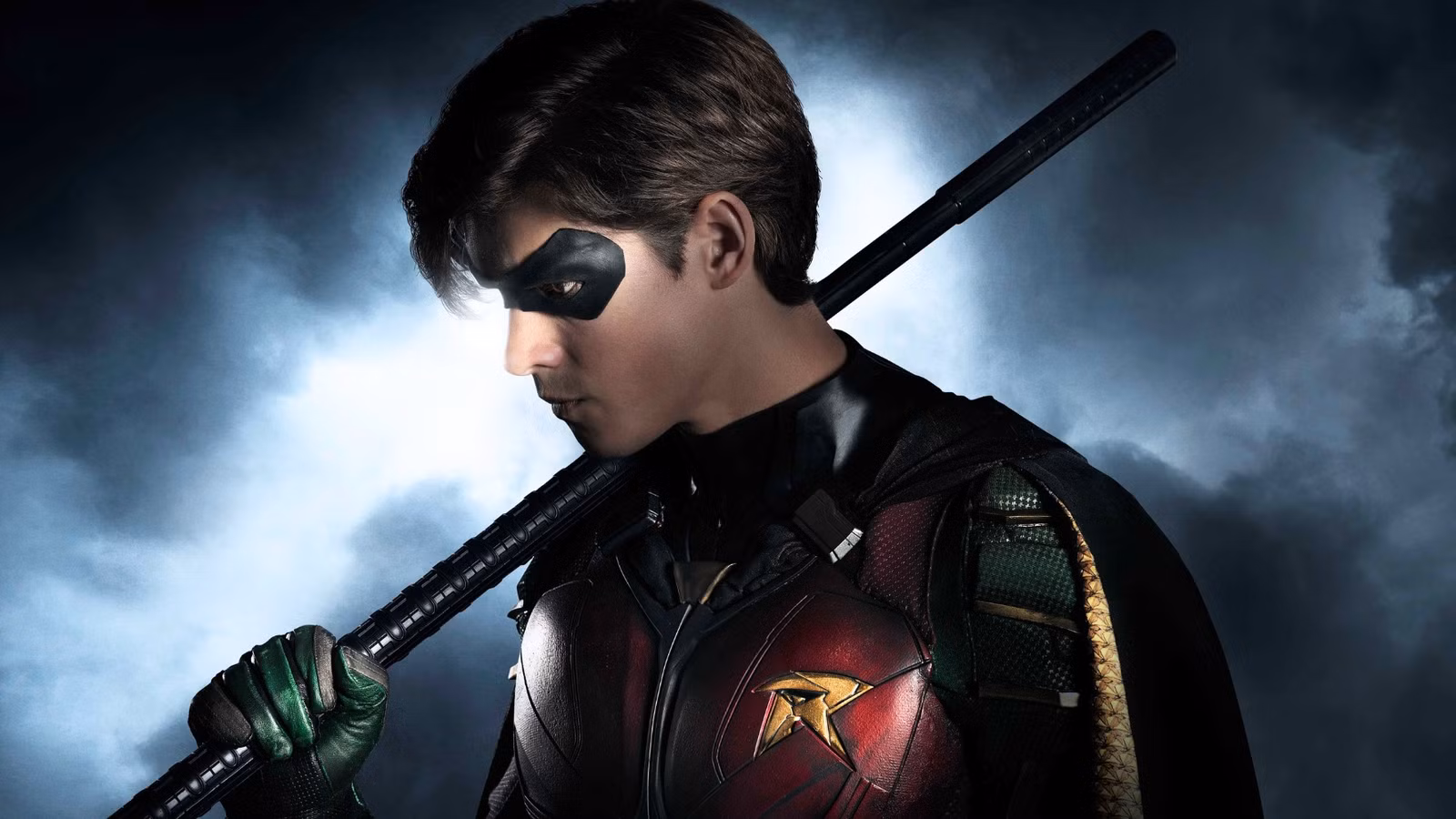 1759256903_brenton-thwaites-suited-up-as-robin-in-the-titans-tv-show.jpg
