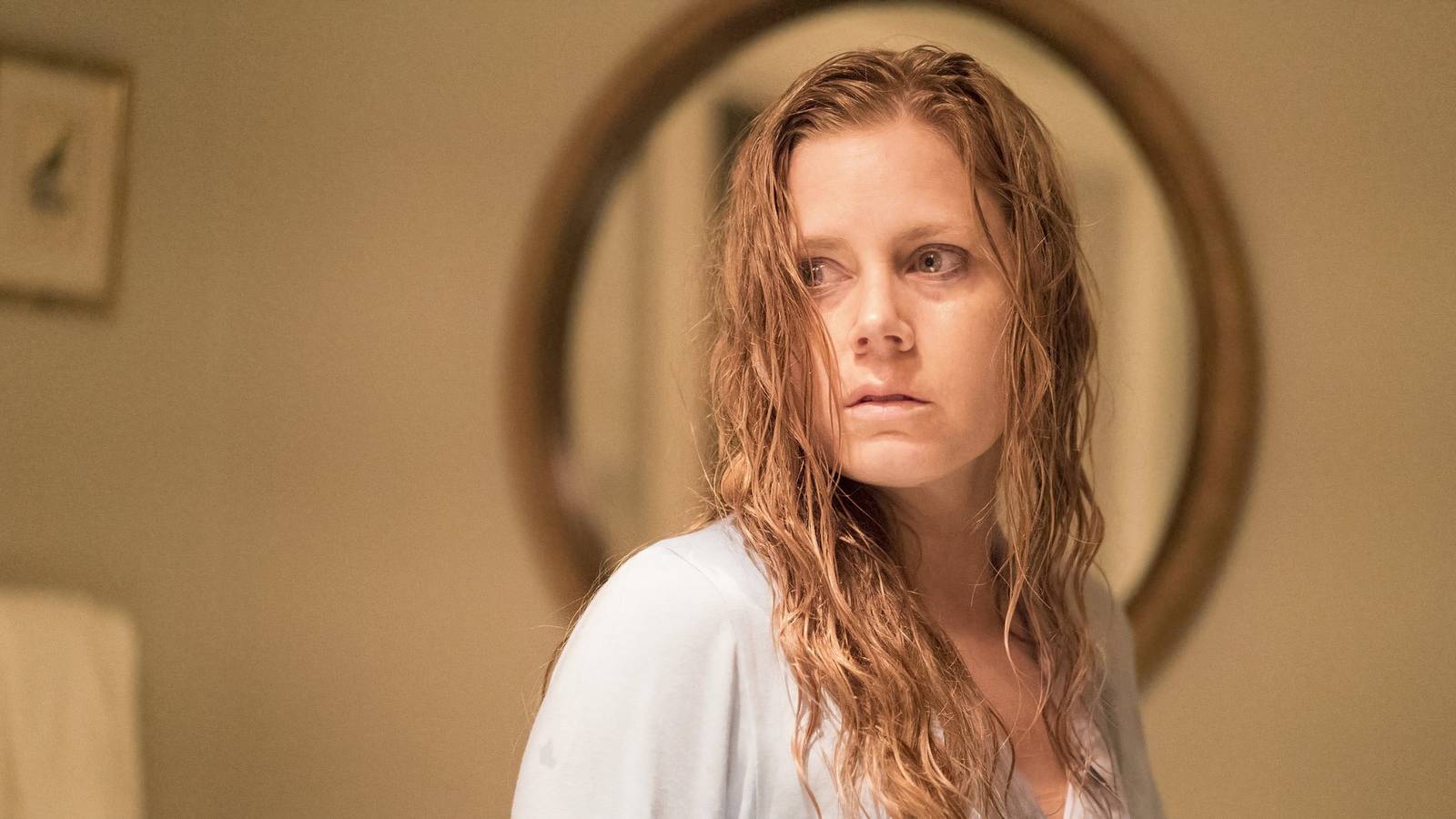 amy-adams-looking-terrified-in-sharp-objects.jpg