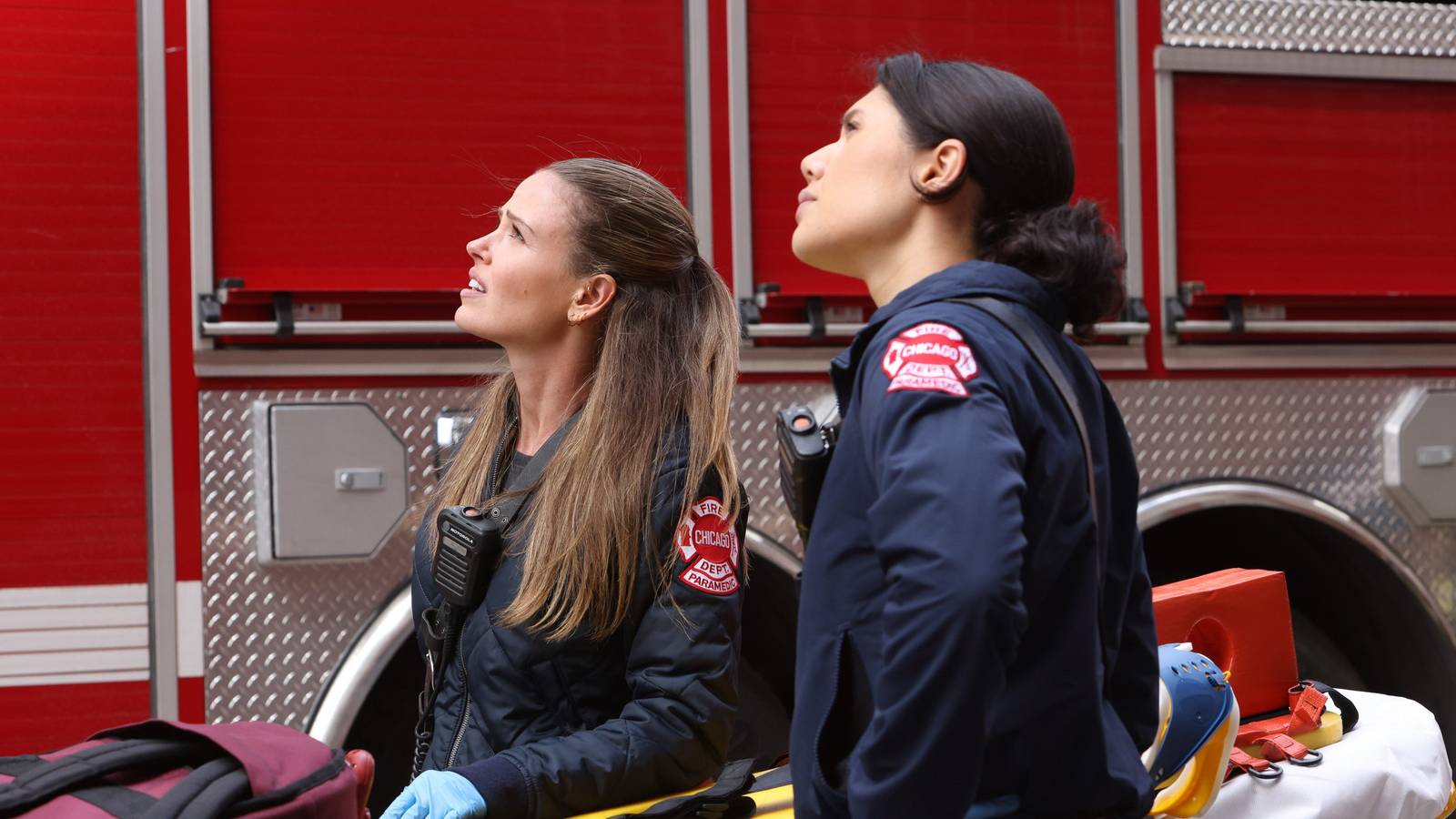 chicago-fire-jocelyn-hudon-lizzie-novak-hanako-greensmith-violet-mikami-looking-up.jpg