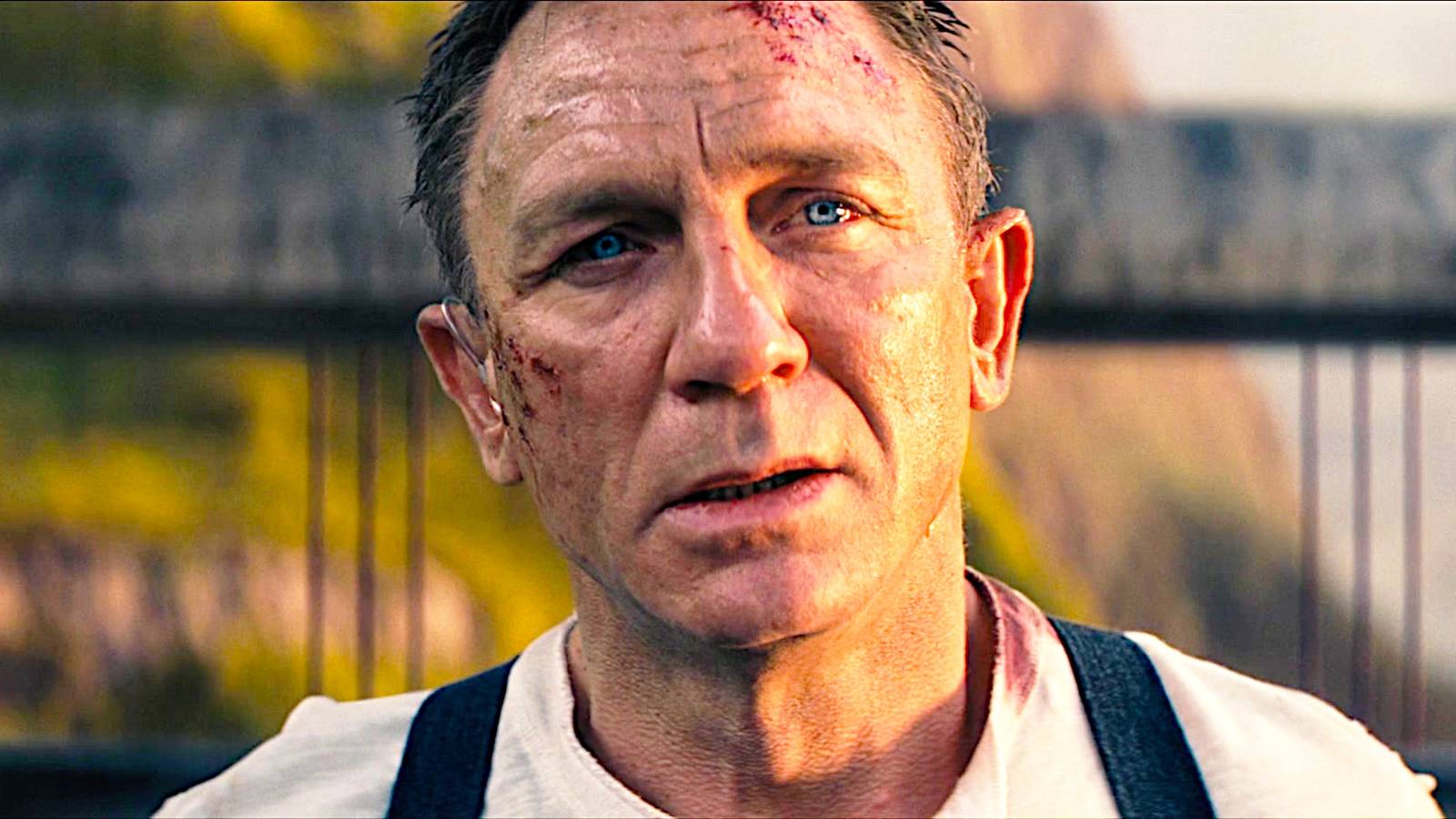 daniel-craig-looking-weary-as-james-bond-in-no-time-to-die.jpg