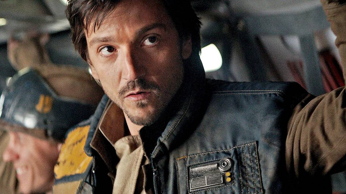 diego-luna-as-cassian-andor-in-rogue-one.jpg