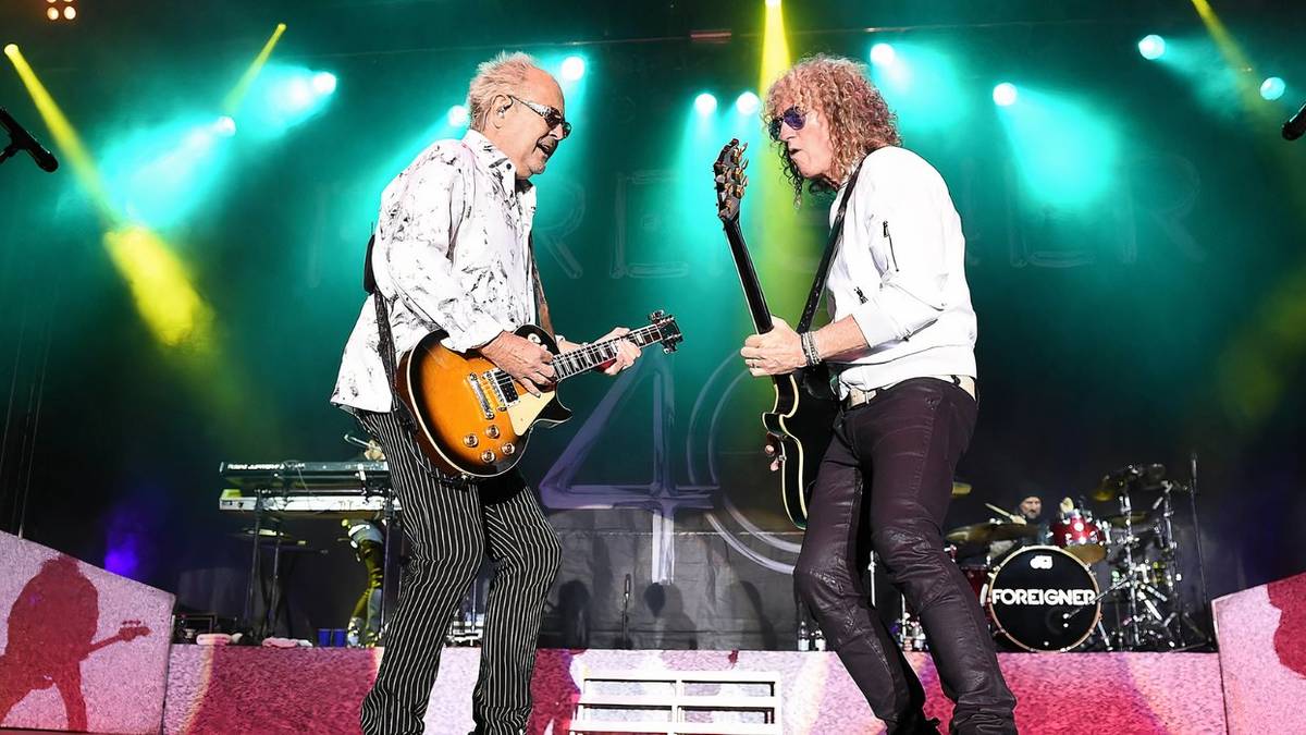 Foreigner Offers To Be Taylor Swift’s Wedding Band: A Bold Move