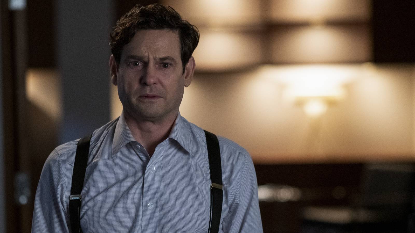 The Haunting of Bly Manor Is A Near-Perfect Netflix Horror Miniseries henry-thomas-as-henry-wingrave-in-the-haunting-of-bly-manor.jpg