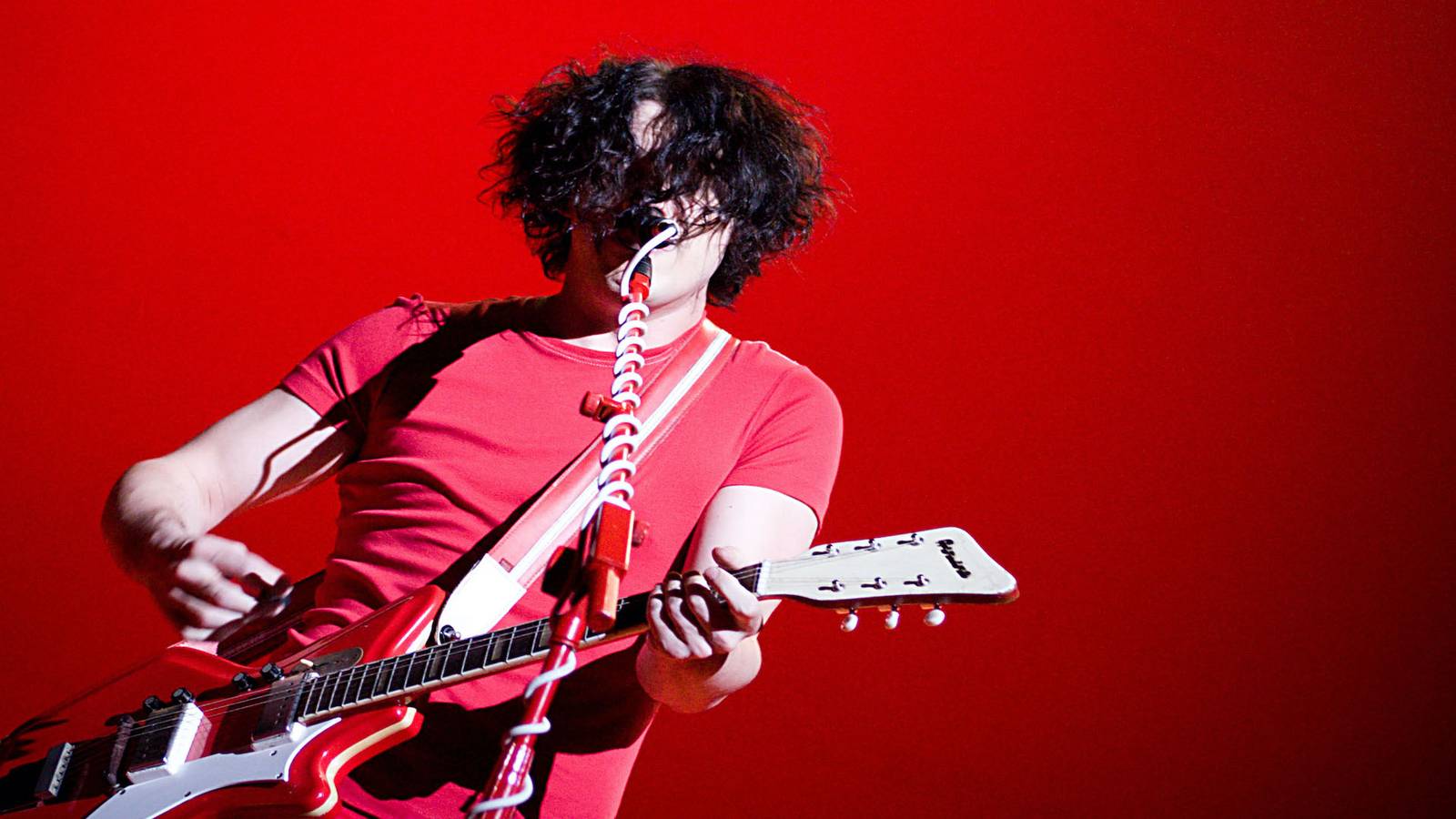 jack-white-of-the-white-stripes.jpg