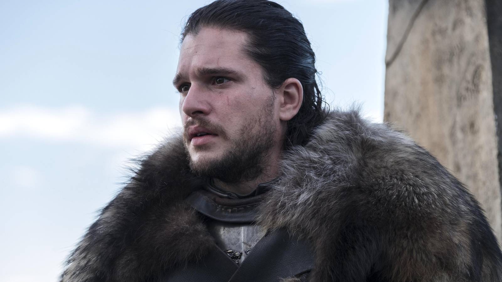jon-snow-looking-unhappy-in-game-of-thrones-season-7.jpg