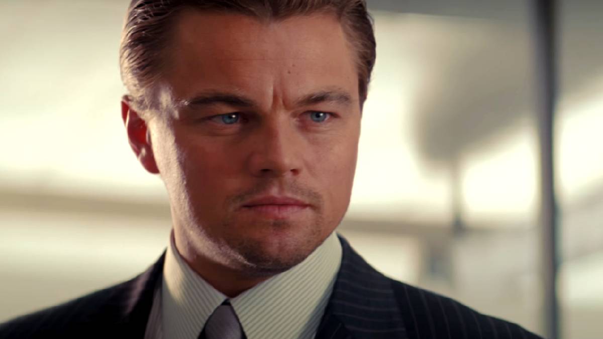 leonardo-dicaprio-looking-intense-in-the-inception-ending.jpg