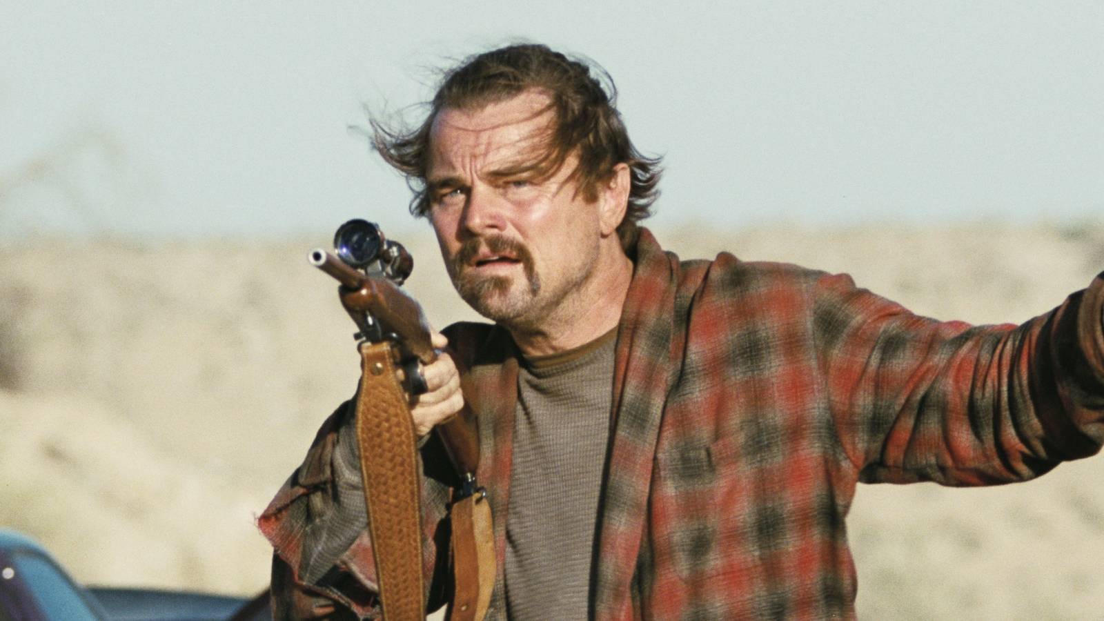 leonardo-dicaprio-with-a-gun-in-one-battle-after-another.jpg