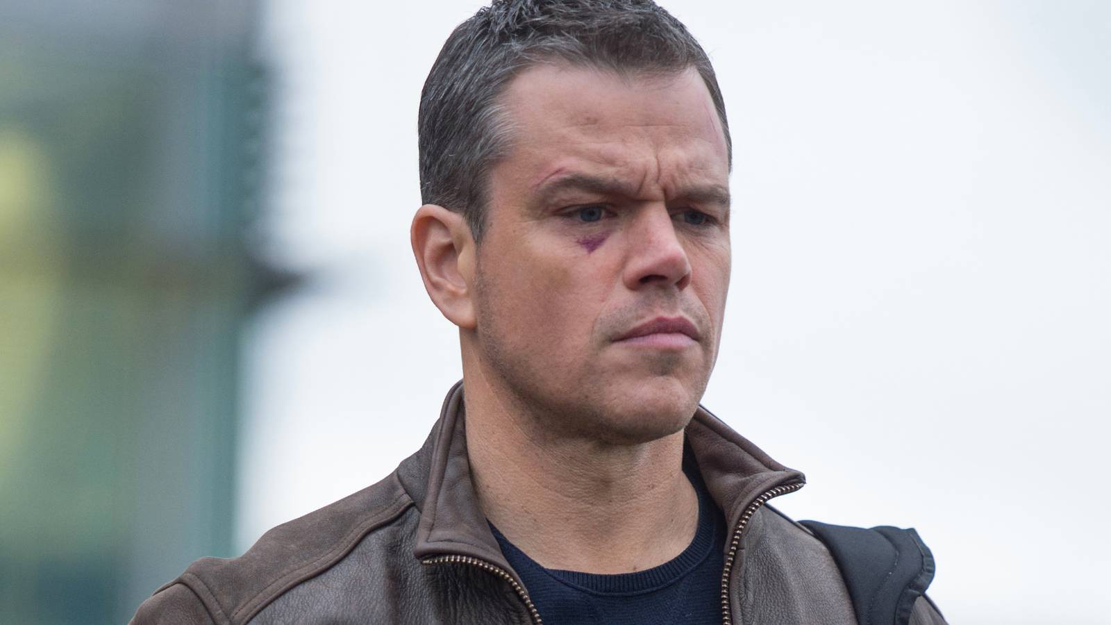 matt-damon-with-a-black-eye-and-bruises-in-jason-bourne.jpg