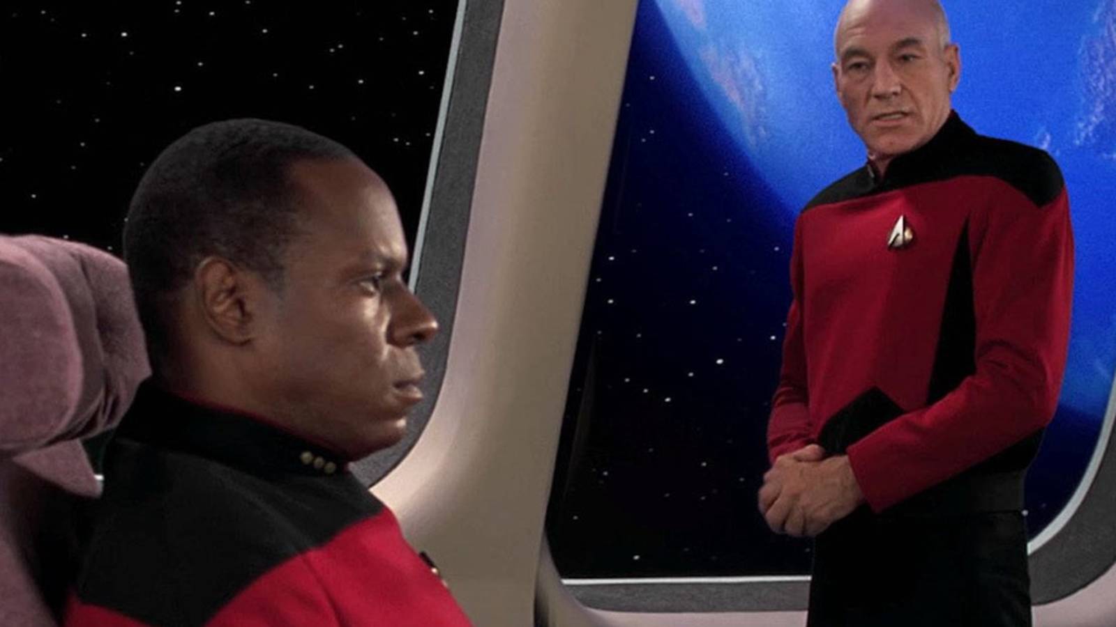 picard-talking-to-sisko-in-star-trek-deep-space-9.jpg