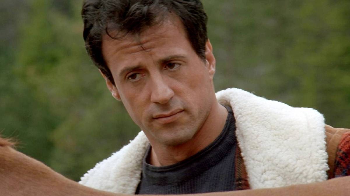 sylvester-stallone-in-cliffhanger.jpg