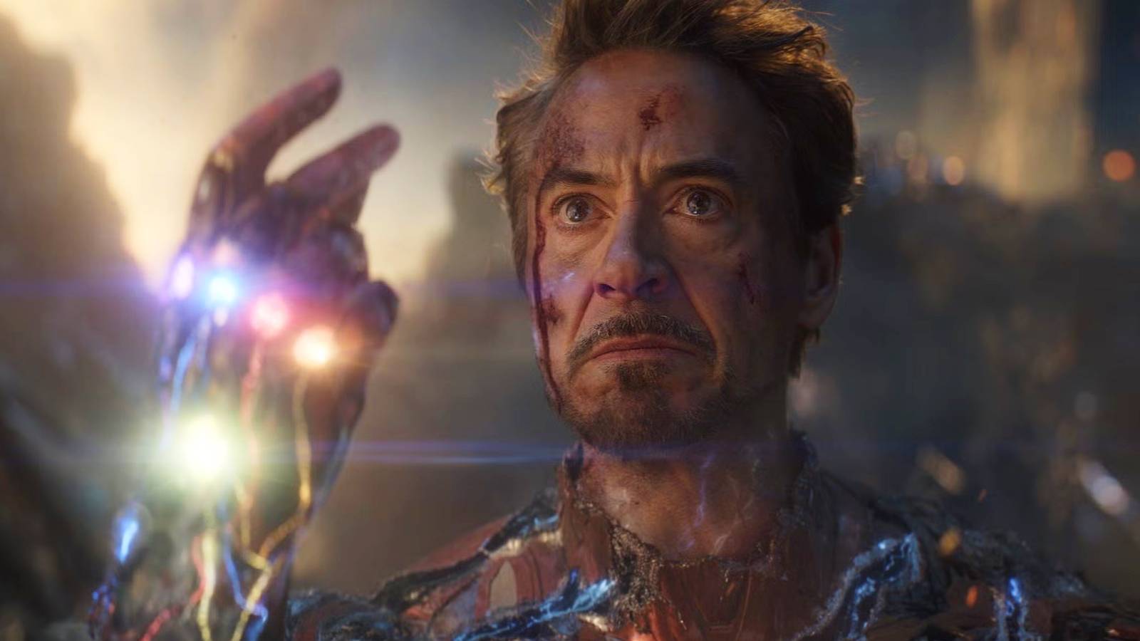 tony-stark-infinity-gauntlet-snap-scene-in-avengers-endgame.jpg