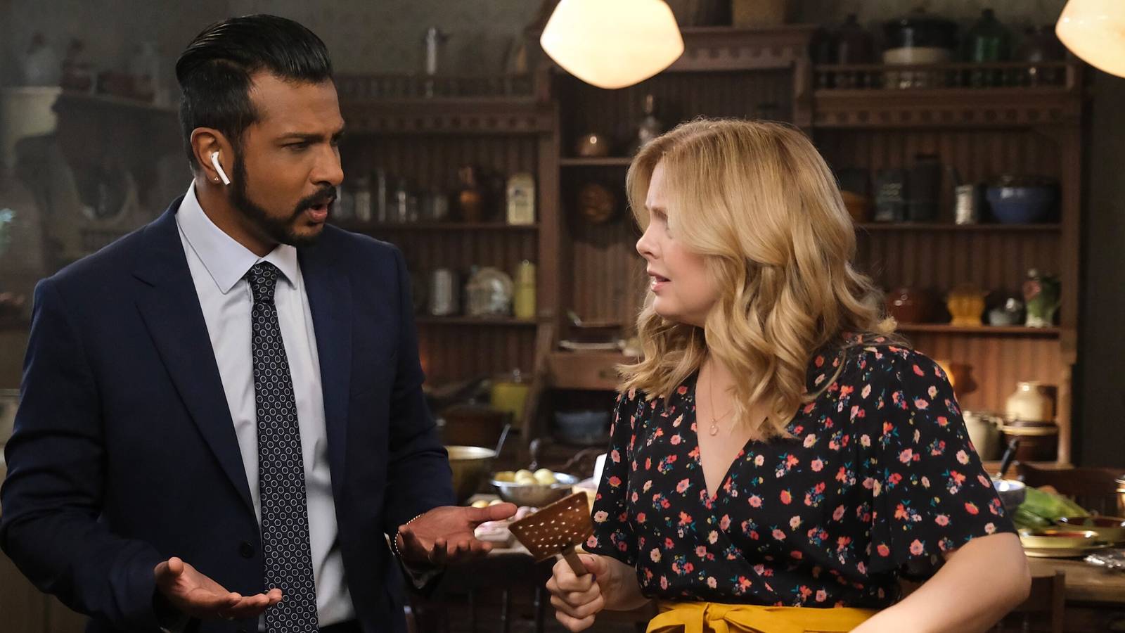 Ghosts Season 5 Promises To End Jay's Season 4 Stolen Soul Story Fast utkarsh-ambudkar-s-jay-and-rose-mciver-s-sam-panicked-in-a-kitchen-from-ghosts-season-4.jpeg