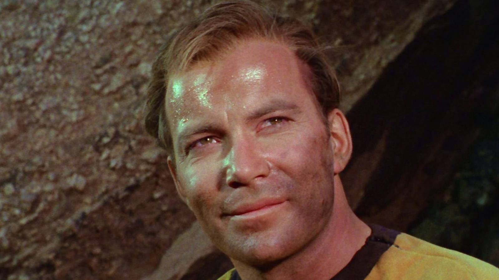 william-shatner-as-captain-kirk-in-star-trek-arena.jpg