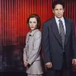 david-duchovny-and-gillian-anderson-posing-together-for-a-promotional-photo-of-the-x-files.jpg